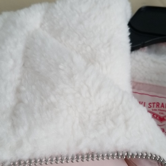 💙HP💙 Levi's Microfiber Heavyweight Puffer Jacket - Picture 11 of 16